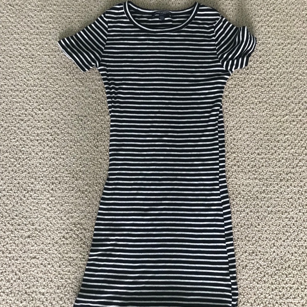 Brandy Melville bodycon striped dress